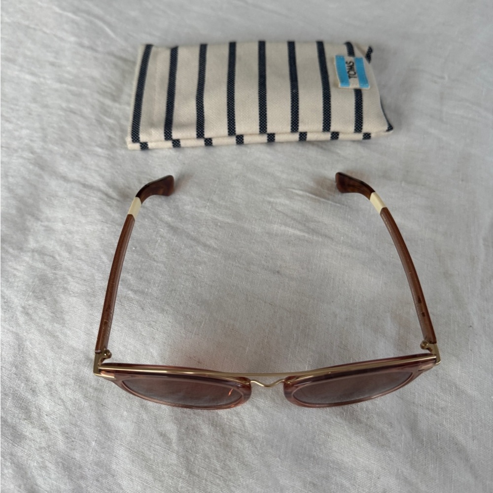 Tom’s Harlan Pink Sunglasses - Picture 7 of 10